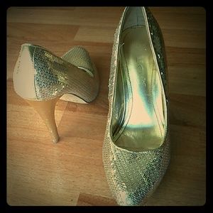 ALDO 4 INCHE BEADED Gold party SHOES SZ 7